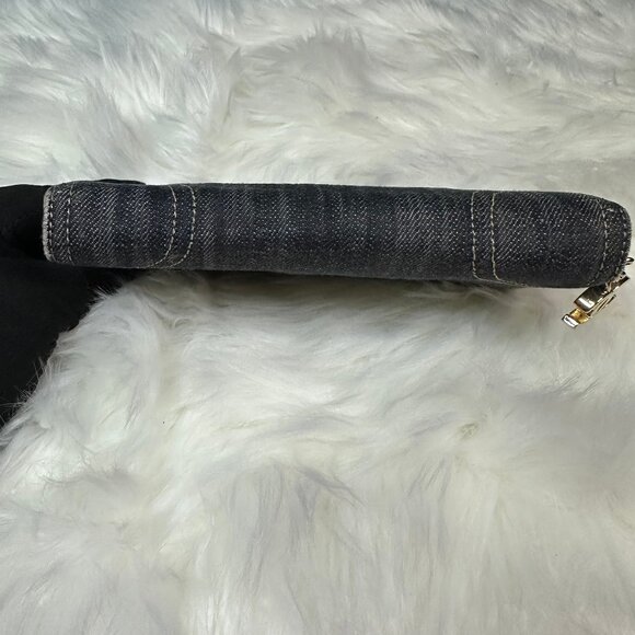 ❌SOLD❌ Authentic Chanel Denim CC Zip Around Zippy Continental Wallet - Picture 8 of 17